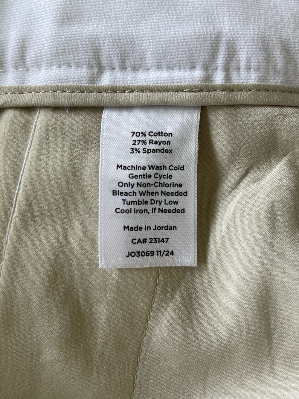 TALBOTS White Scallop Hem Shorts - Picture 7 of 7